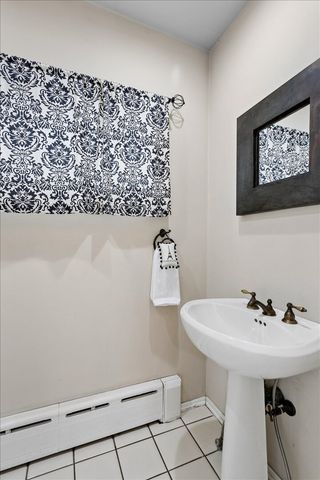 435 N Garfield Avenue, Hinsdale, IL 60521