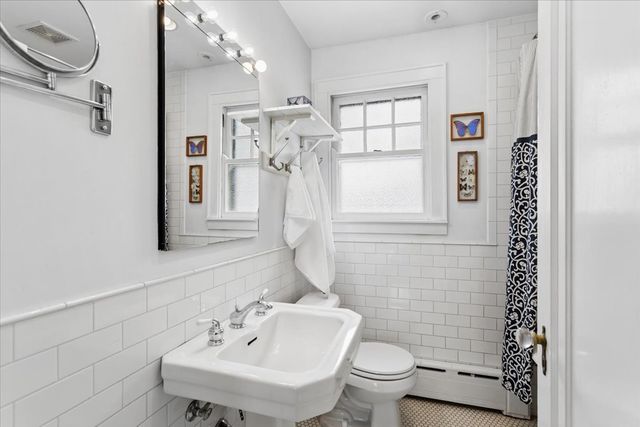 435 N Garfield Avenue, Hinsdale, IL 60521