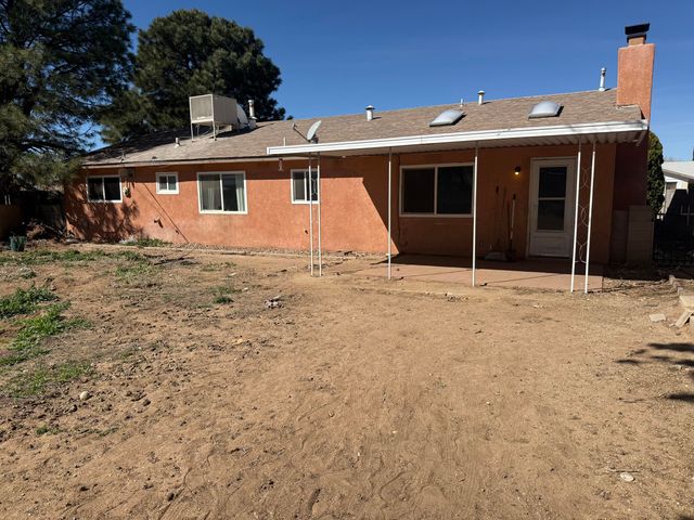 3204 Black Hills Road NE, Albuquerque, NM 87111