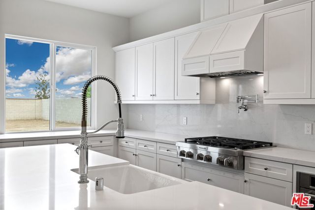 3711 Pathway Court, Bakersfield, CA 93311