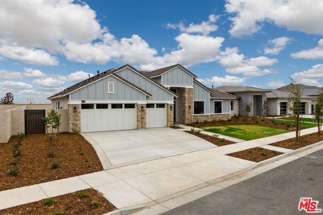 3711 Pathway Court, Bakersfield, CA 93311