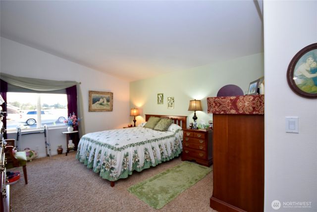 891 N Portside Way, Sequim, WA 98382