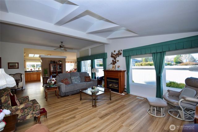 891 N Portside Way, Sequim, WA 98382