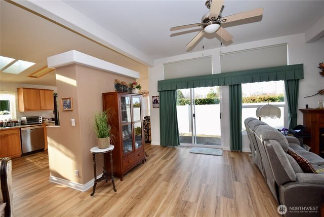 891 N Portside Way, Sequim, WA 98382