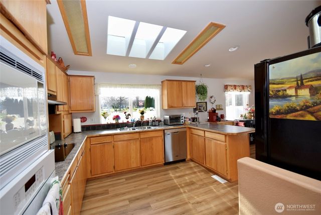 891 N Portside Way, Sequim, WA 98382