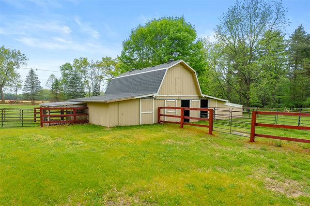 10500 W Rs Avenue, Mattawan, MI 49071