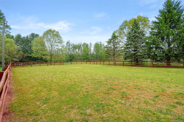 10500 W Rs Avenue, Mattawan, MI 49071