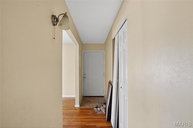 11062 Saginaw Drive, St Louis, MO 63136