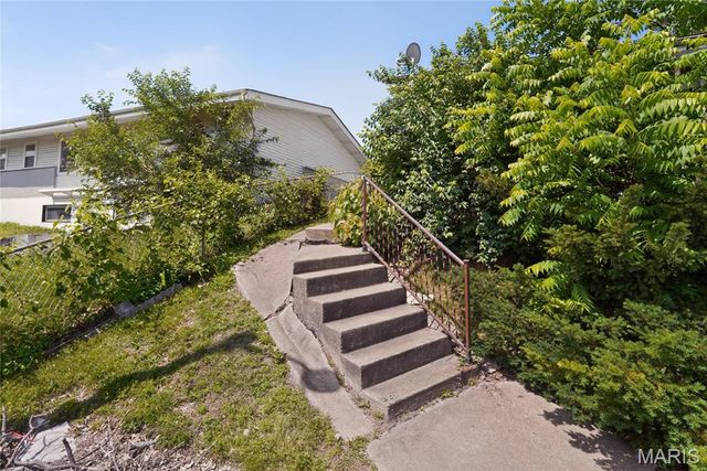11062 Saginaw Drive, St Louis, MO 63136