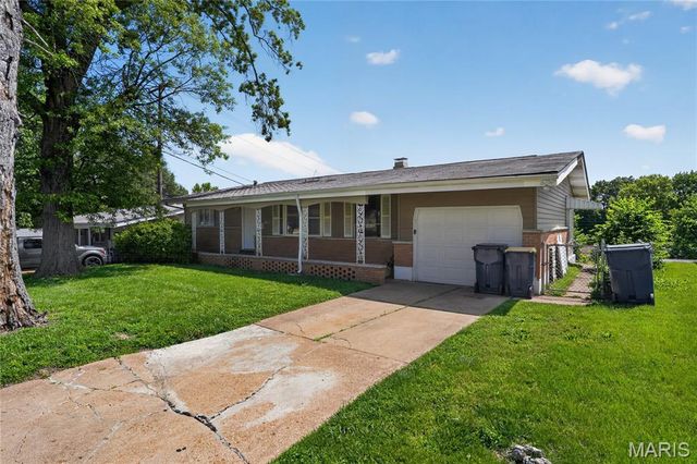 11062 Saginaw Drive, St Louis, MO 63136