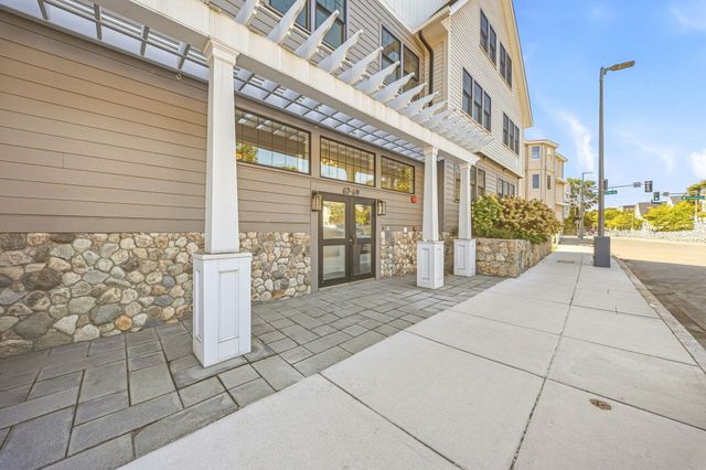 69 Cummins Hwy 102, Boston, MA 02131