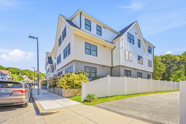 69 Cummins Hwy 102, Boston, MA 02131