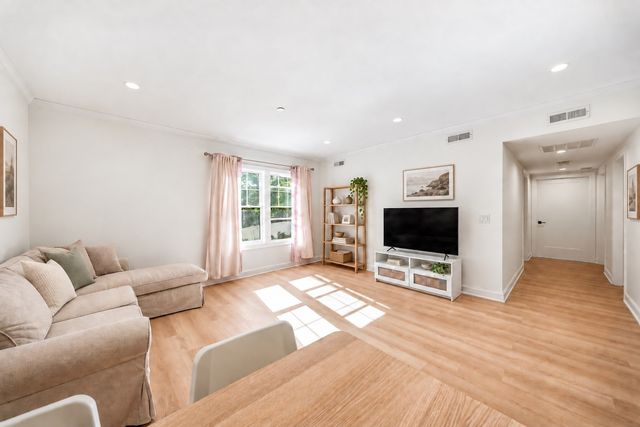 69 Cummins Hwy 102, Boston, MA 02131