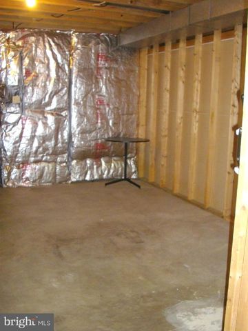 9713 KLIMT CT, Burke, VA 22015