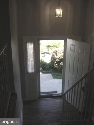 9713 KLIMT CT, Burke, VA 22015