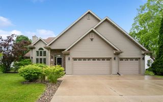 1046 CARRIAGE LANE, Fond Du Lac, WI 54935