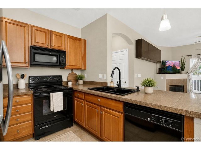 9515 Pearl Cir 104, Parker, CO 80134