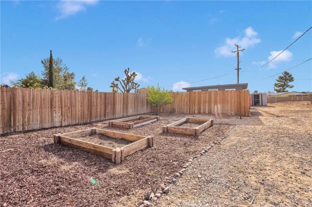 13206 Winona Road, Apple Valley, CA 92308