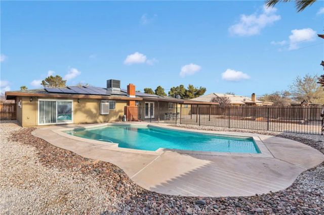 13206 Winona Road, Apple Valley, CA 92308