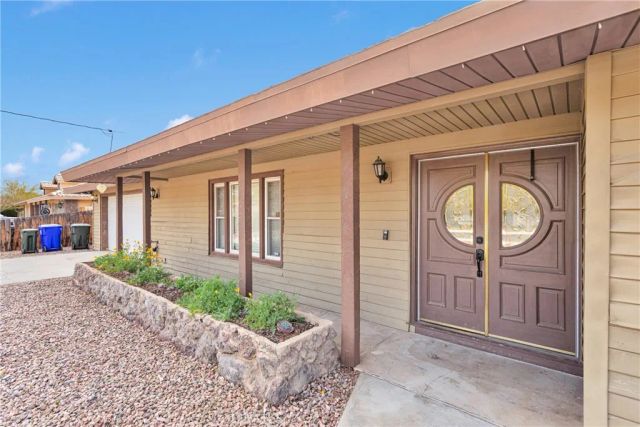 13206 Winona Road, Apple Valley, CA 92308