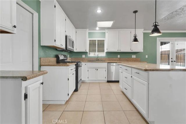 13206 Winona Road, Apple Valley, CA 92308