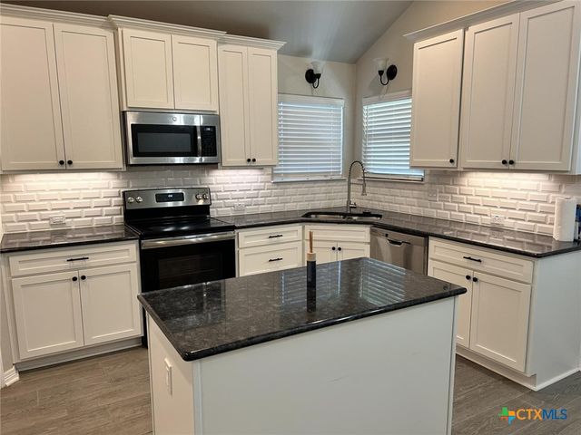 620 Holstein Drive, Belton, TX 76513