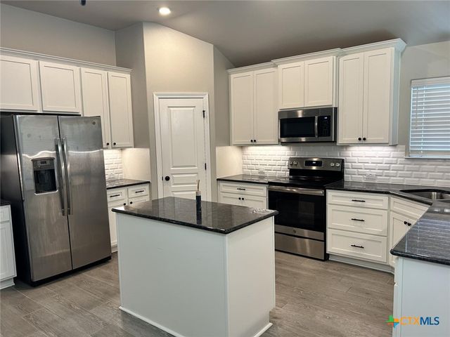 620 Holstein Drive, Belton, TX 76513