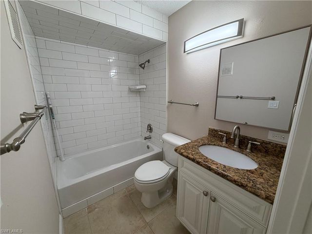 2214 Arbour Walk CIR # 2023, Naples, FL 34109