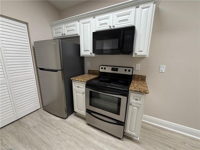 2214 Arbour Walk CIR # 2023, Naples, FL 34109