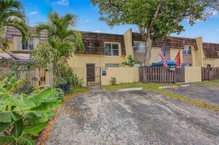 3764 SW 60th Ter 15, Davie, FL 33314