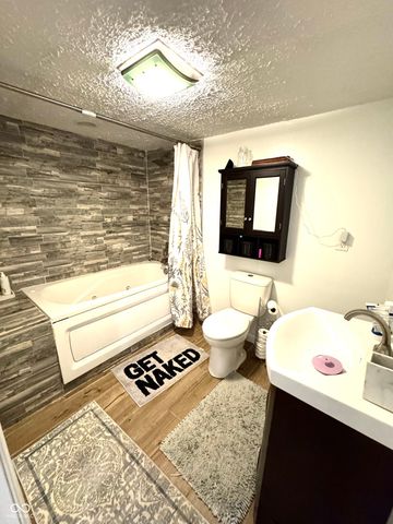 4414 Hickory Grove Boulevard, Greenwood, IN 46143