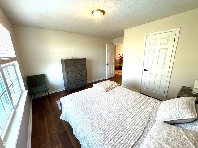 4414 Hickory Grove Boulevard, Greenwood, IN 46143