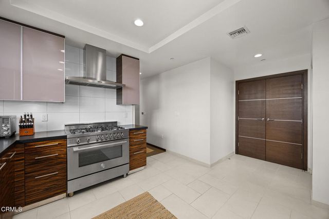 257 S Hudson Avenue 301, Pasadena, CA 91101