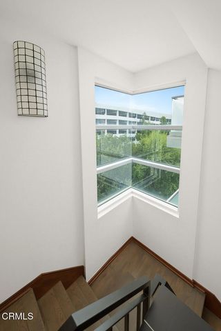 257 S Hudson Avenue 301, Pasadena, CA 91101