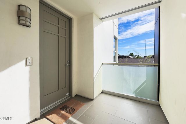 257 S Hudson Avenue 301, Pasadena, CA 91101