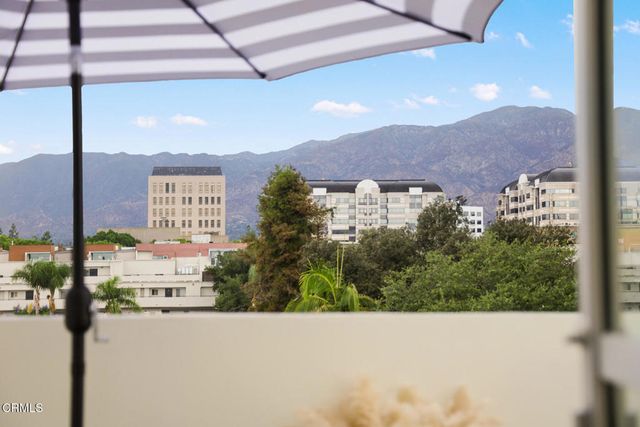 257 S Hudson Avenue 301, Pasadena, CA 91101