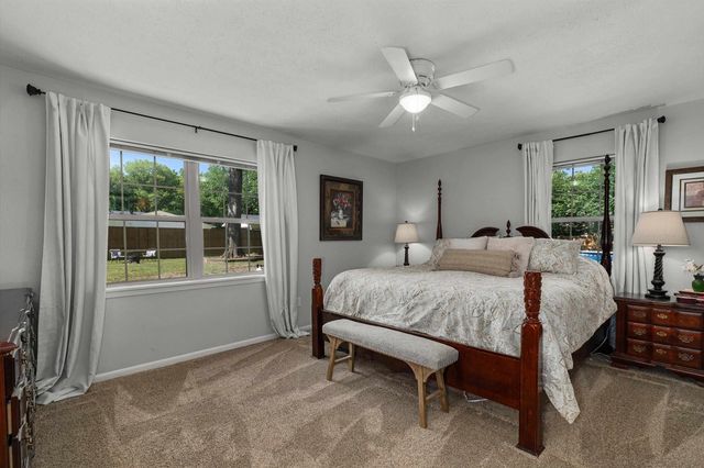 801 Elizabeth St, Gilmer, TX 75644