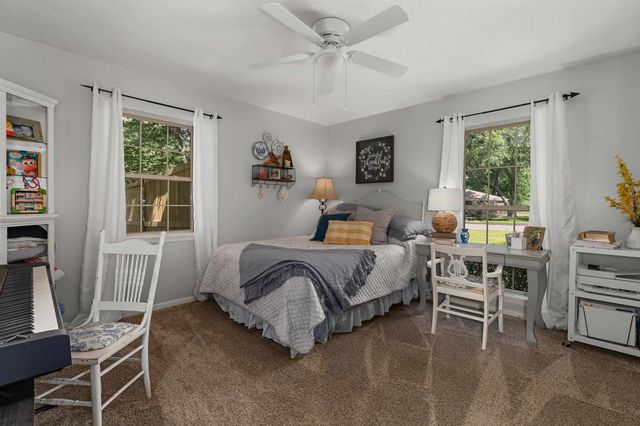 801 Elizabeth St, Gilmer, TX 75644