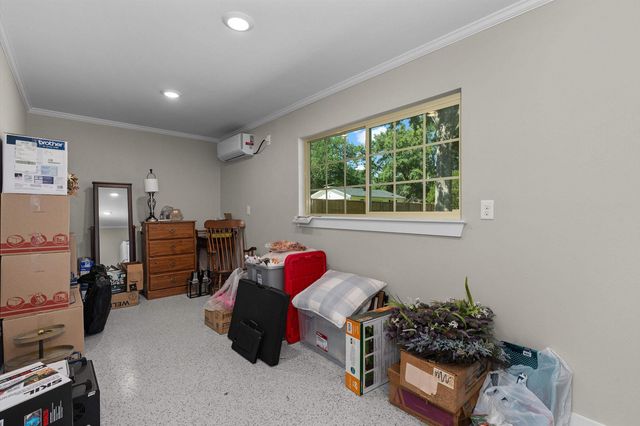 801 Elizabeth St, Gilmer, TX 75644