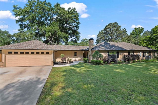 801 Elizabeth St, Gilmer, TX 75644
