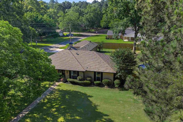 801 Elizabeth St, Gilmer, TX 75644