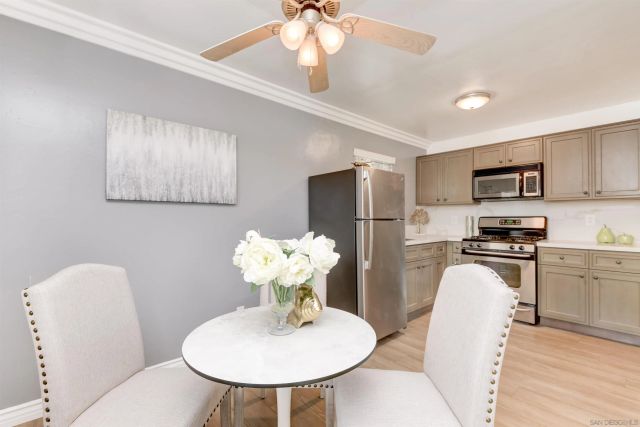 194 Avenida Descanso A, Oceanside, CA 92057
