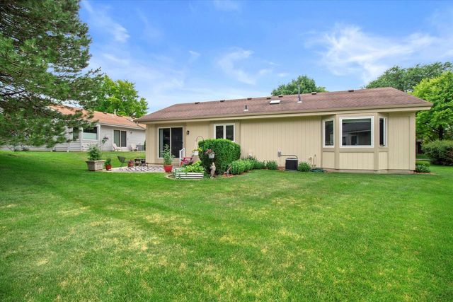 3624 W Honey Tree LANE, Greenfield, WI 53221
