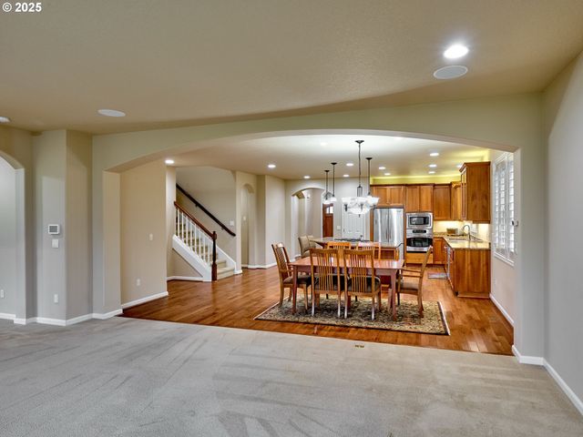 429 TURNBERRY Ave, Woodburn, OR 97071