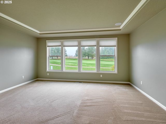 429 TURNBERRY Ave, Woodburn, OR 97071