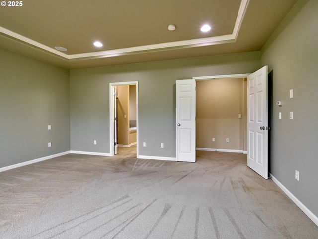 429 TURNBERRY Ave, Woodburn, OR 97071