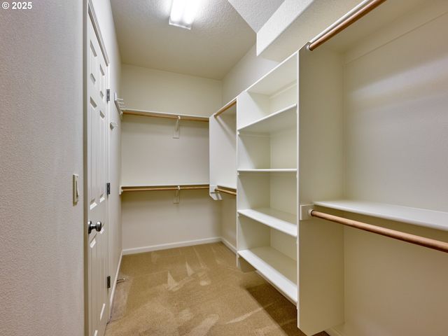 429 TURNBERRY Ave, Woodburn, OR 97071