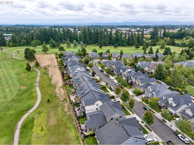 429 TURNBERRY Ave, Woodburn, OR 97071