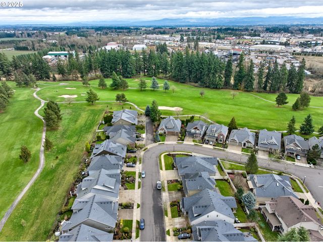 429 TURNBERRY Ave, Woodburn, OR 97071