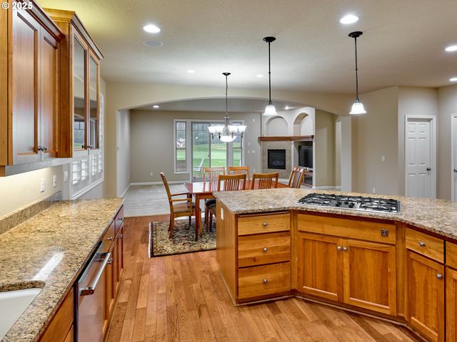 429 TURNBERRY Ave, Woodburn, OR 97071